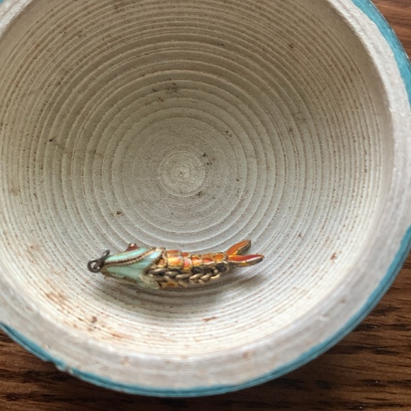 Vintage Chinese Cloisonné Fish Charms – Articulated Enamel Pendants - Picture 7 of 10